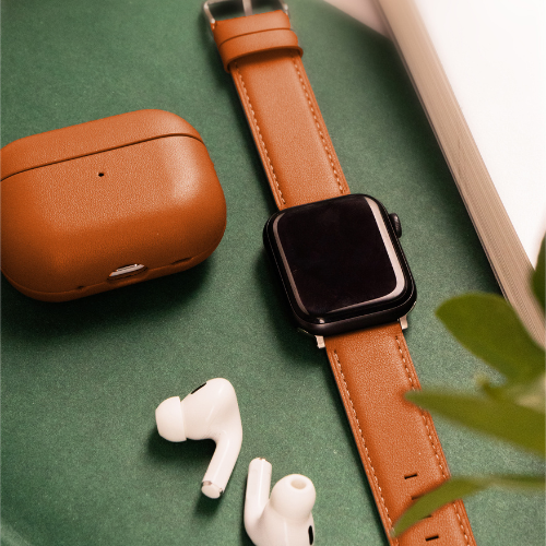 The Sensory Unboxing: Why a RYAN London Leather iPhone Case is a Gift to Remember