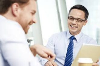 How to Conduct a Performance Review: A Step-by-Step Guide for Managers